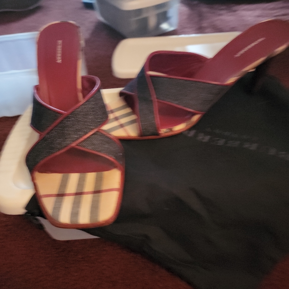 Burberry heels